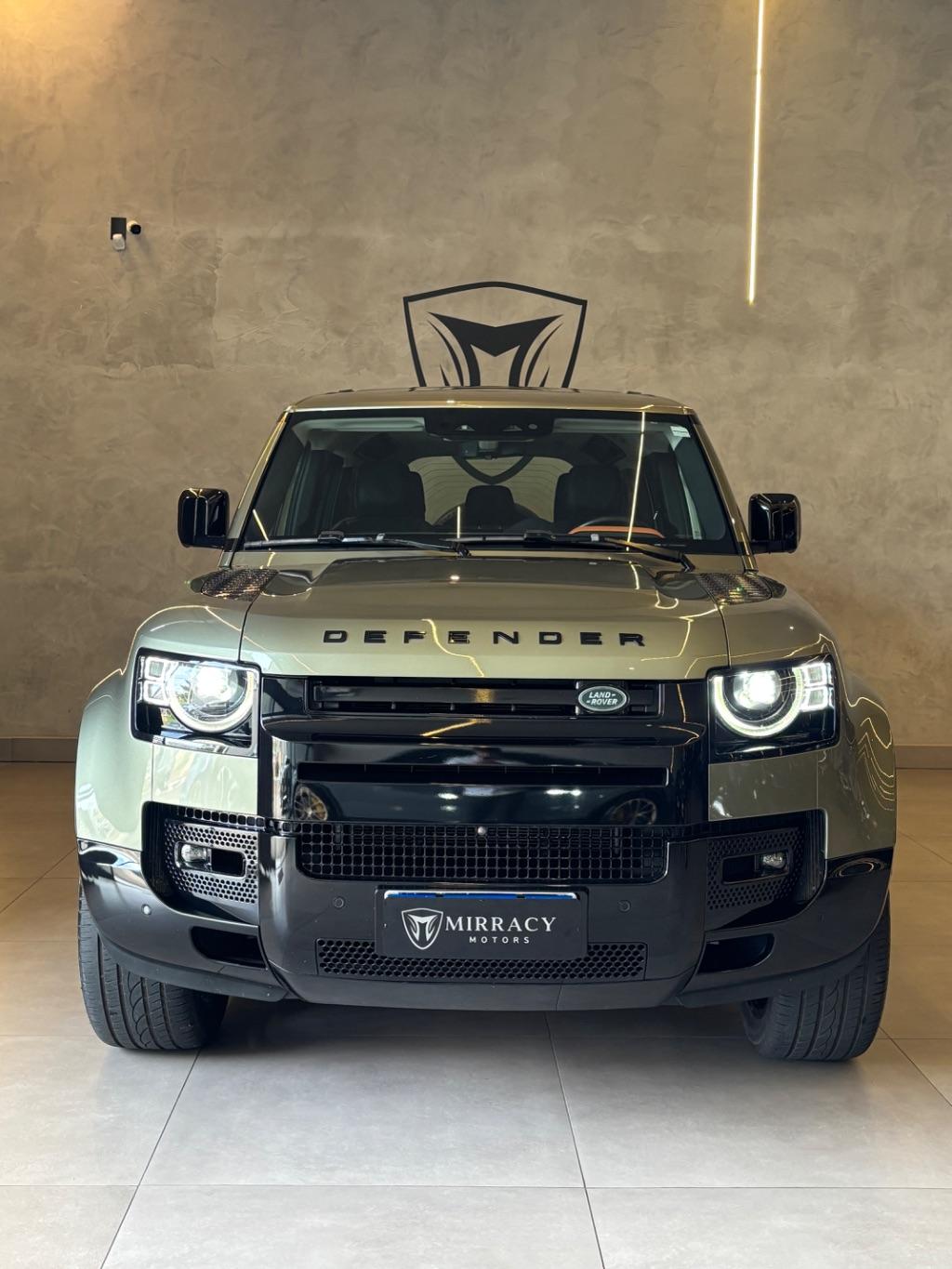 LAND ROVER Defender 110 - Foto