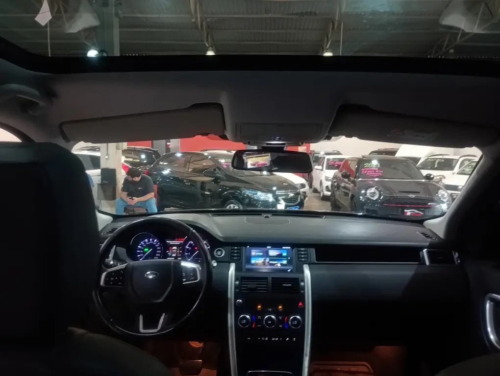 LAND ROVER Discovery Sport - Foto