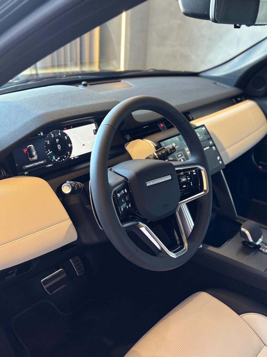 LAND ROVER Discovery Sport - Foto