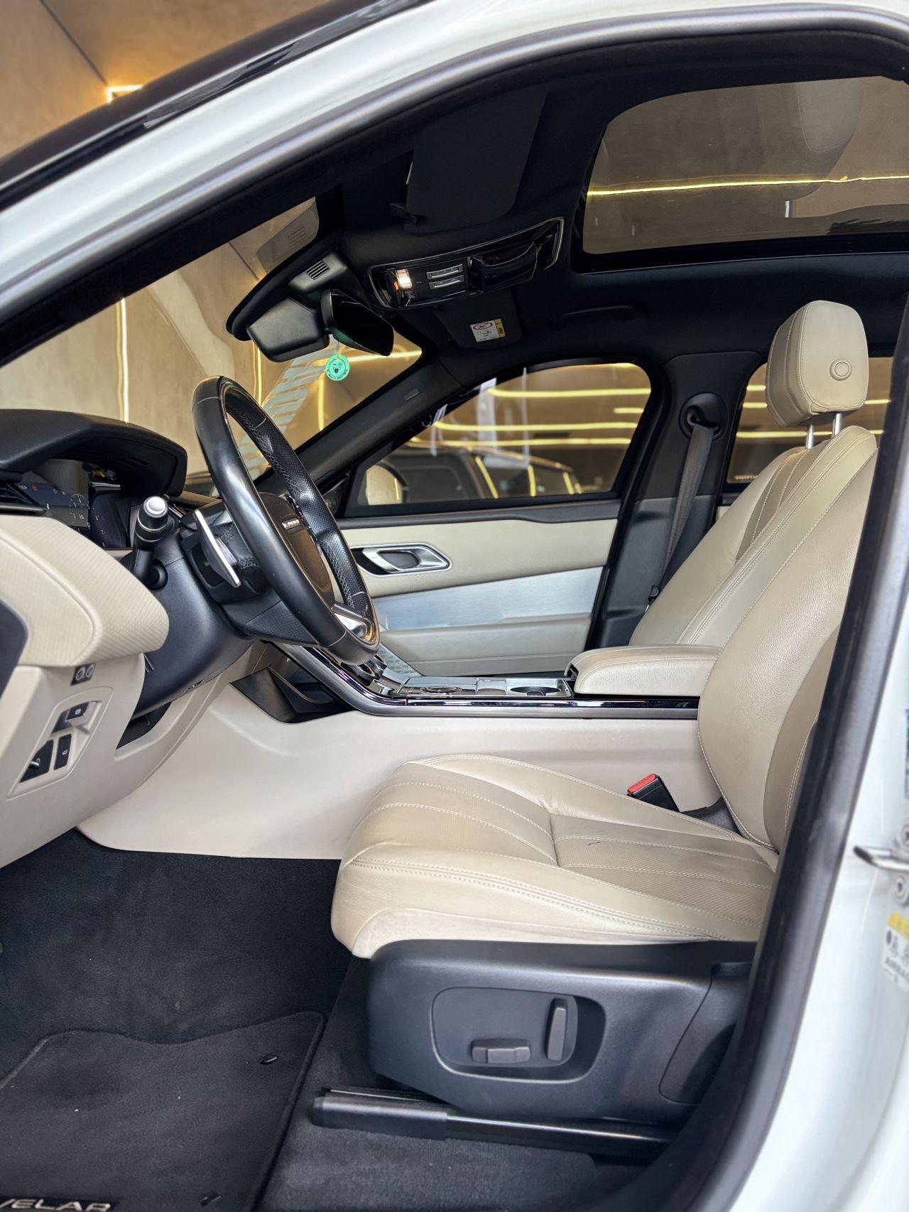 LAND ROVER Range Rover Velar - Foto