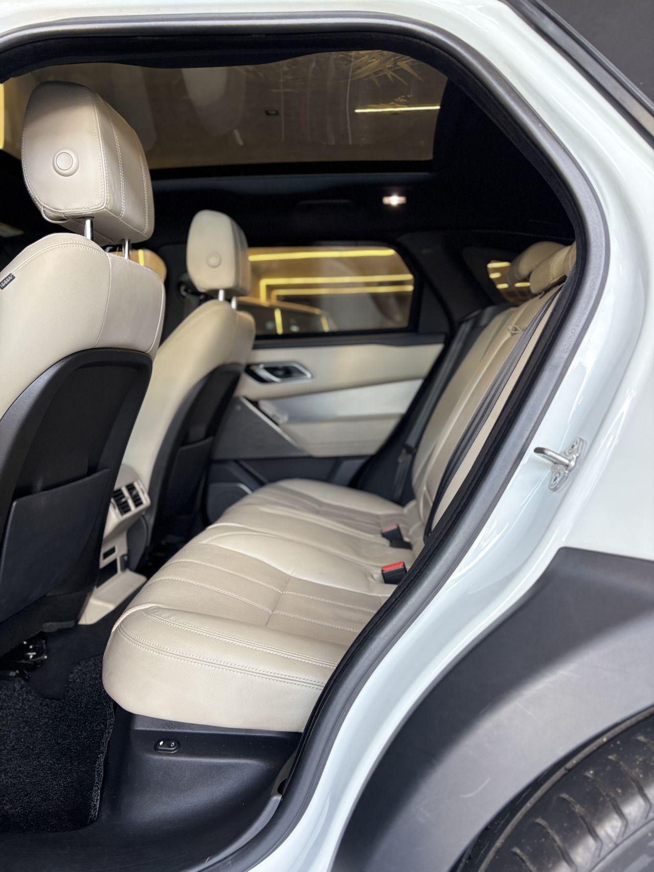 LAND ROVER Range Rover Velar - Foto