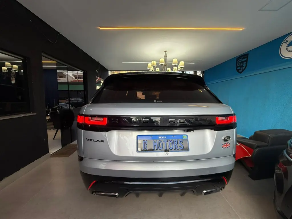 LAND ROVER Range Rover Velar - Foto