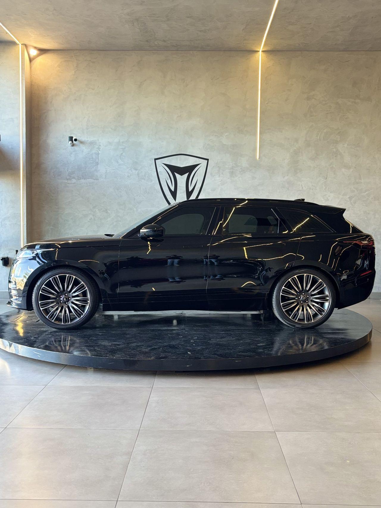 LAND ROVER Range Rover Velar - Foto