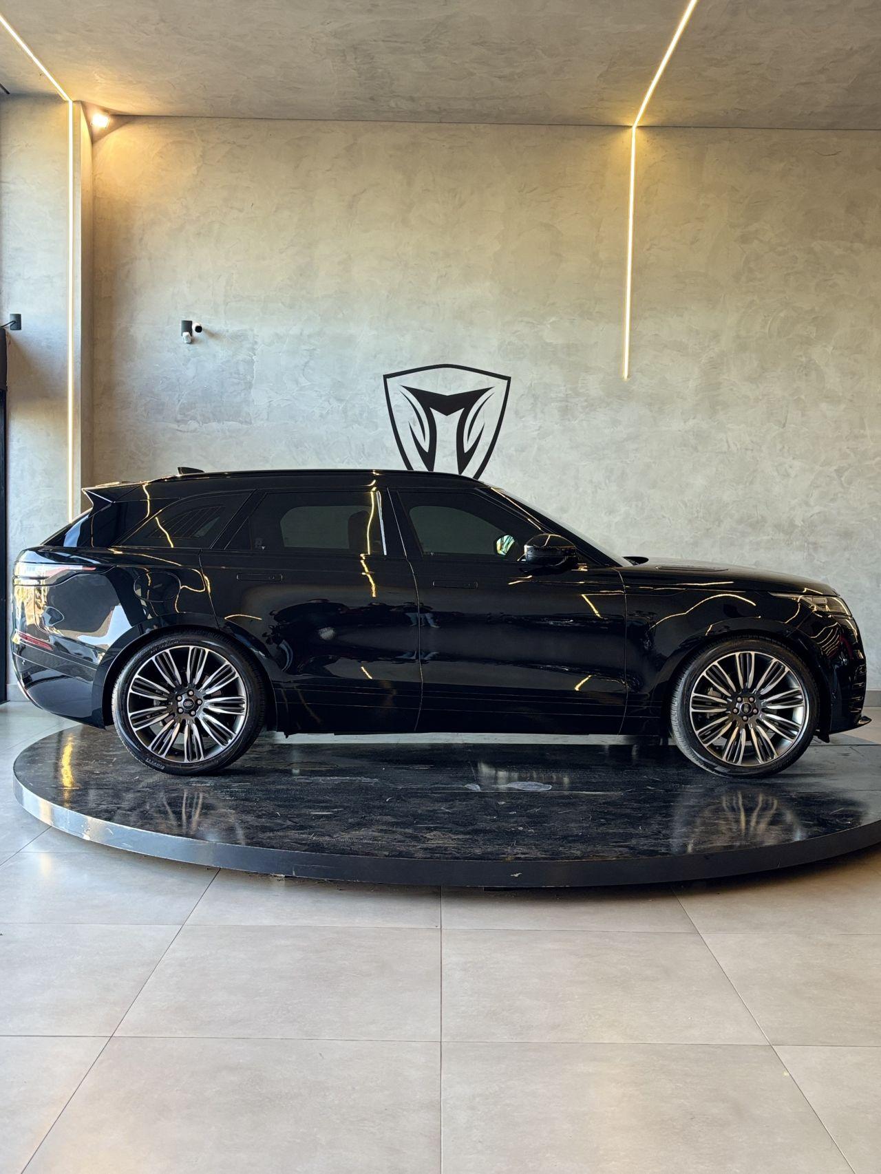 LAND ROVER Range Rover Velar - Foto