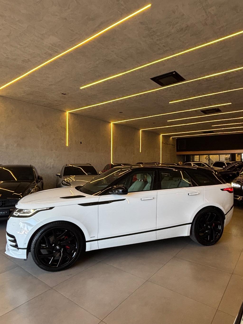 LAND ROVER Range Rover Velar - Foto