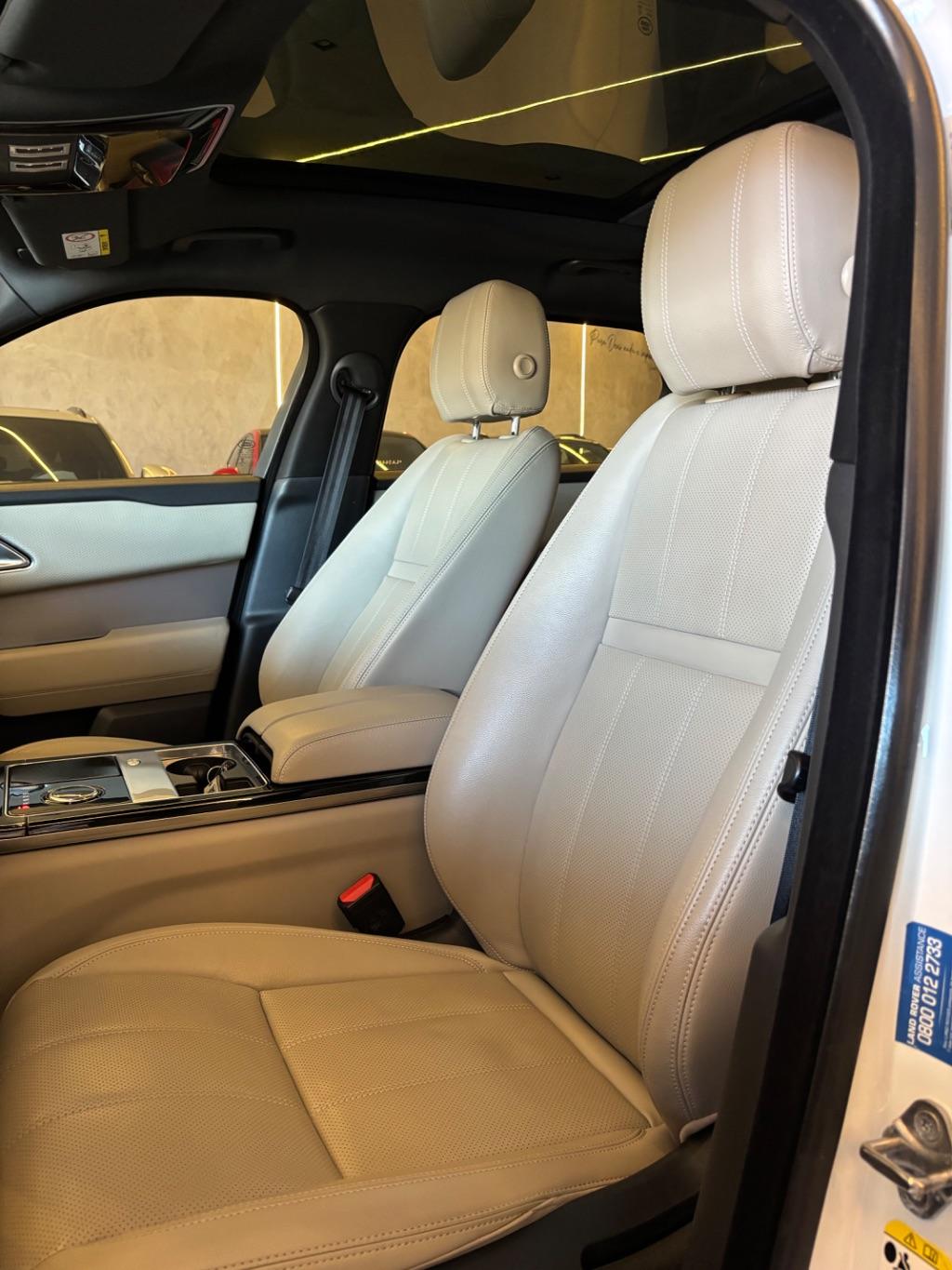 LAND ROVER Range Rover Velar - Foto