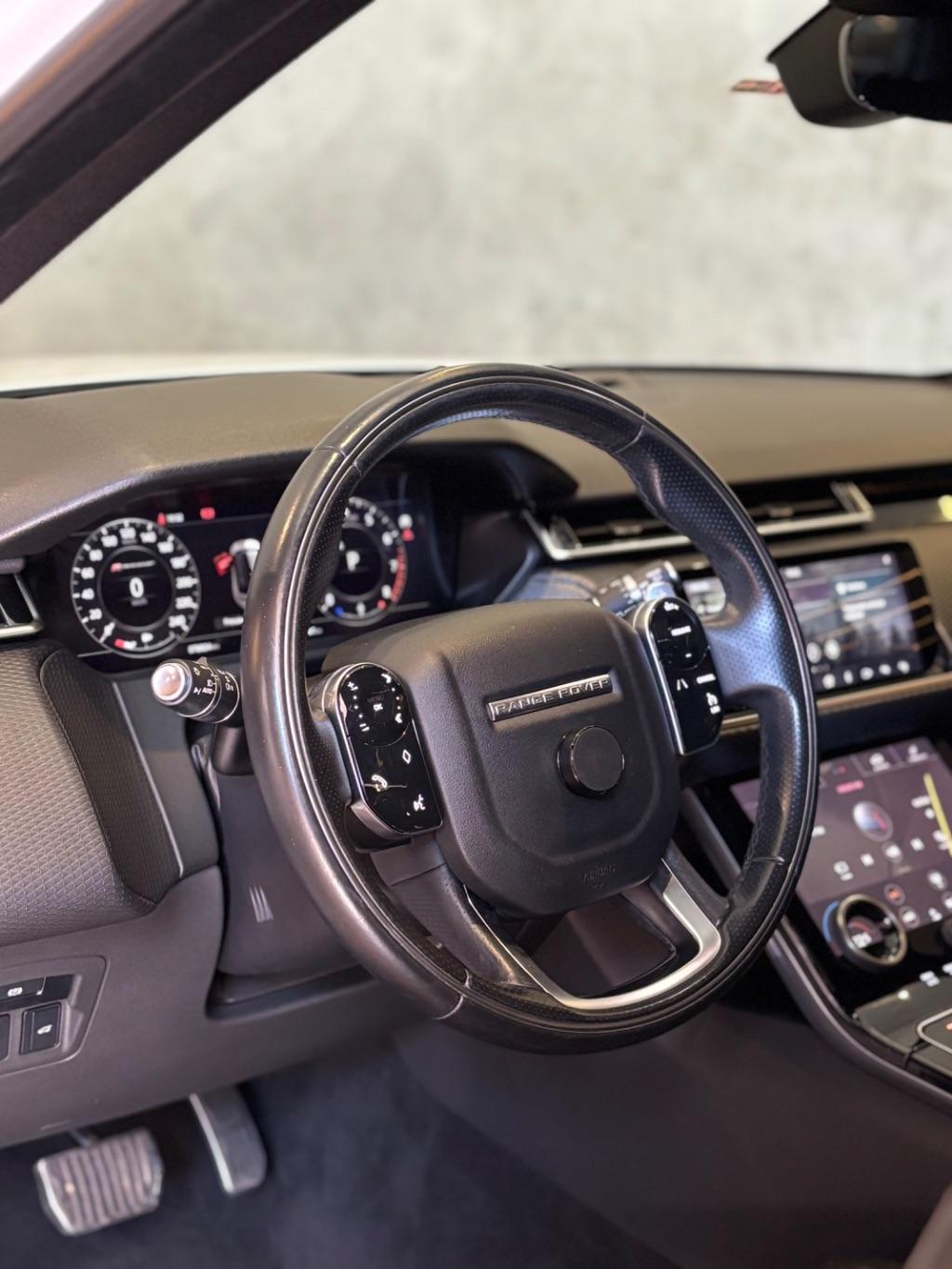 LAND ROVER Range Rover Velar - Foto