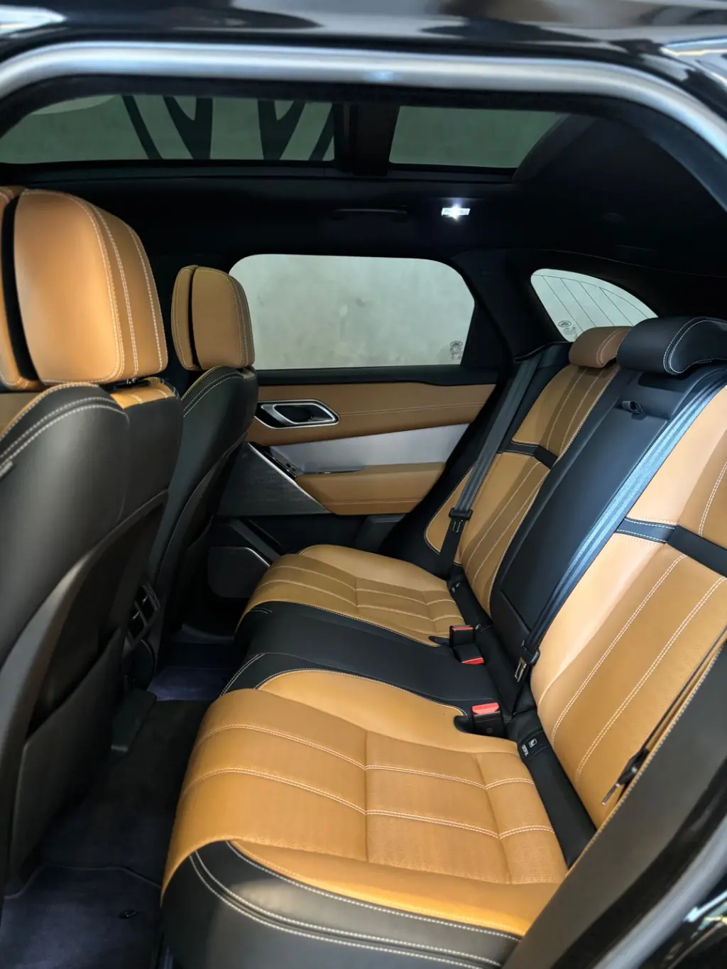 LAND ROVER Range Rover Velar - Foto