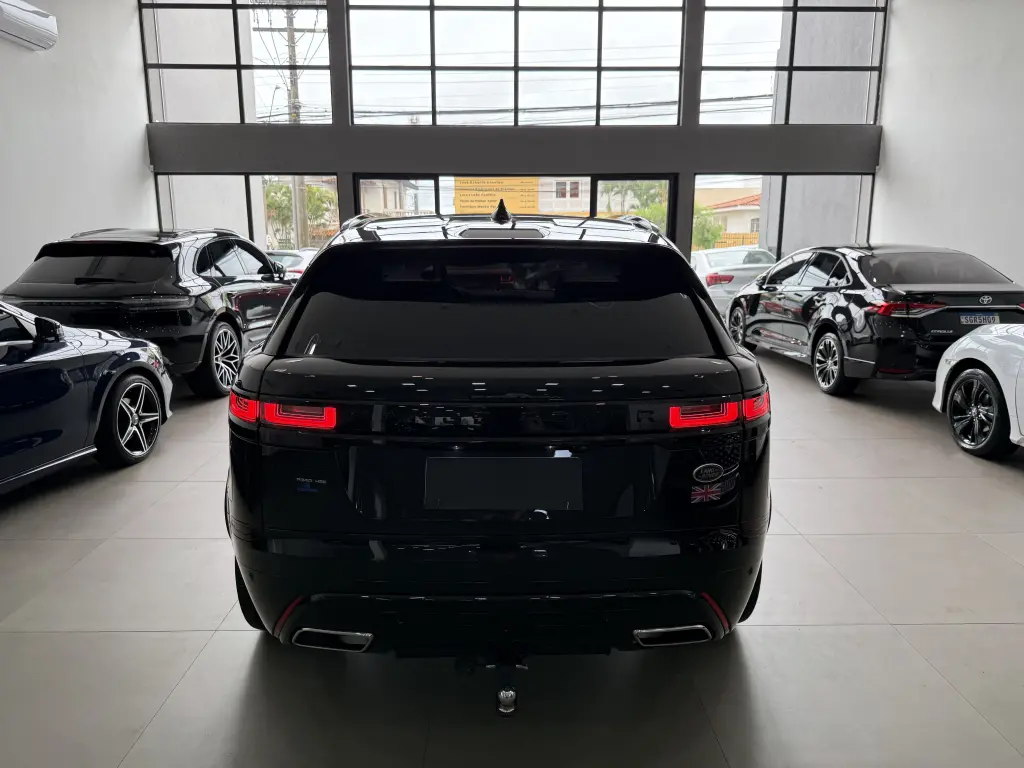 LAND ROVER Range Rover Velar - Foto