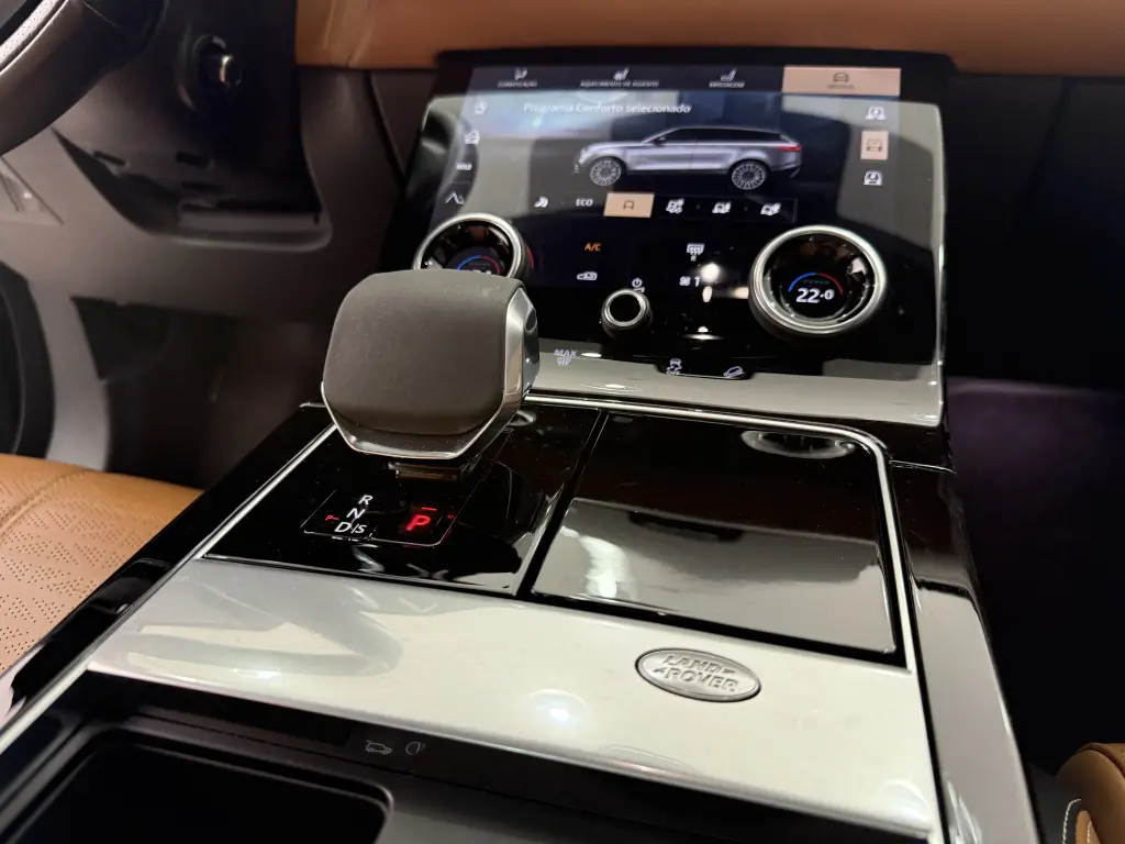 LAND ROVER Range Rover Velar - Foto