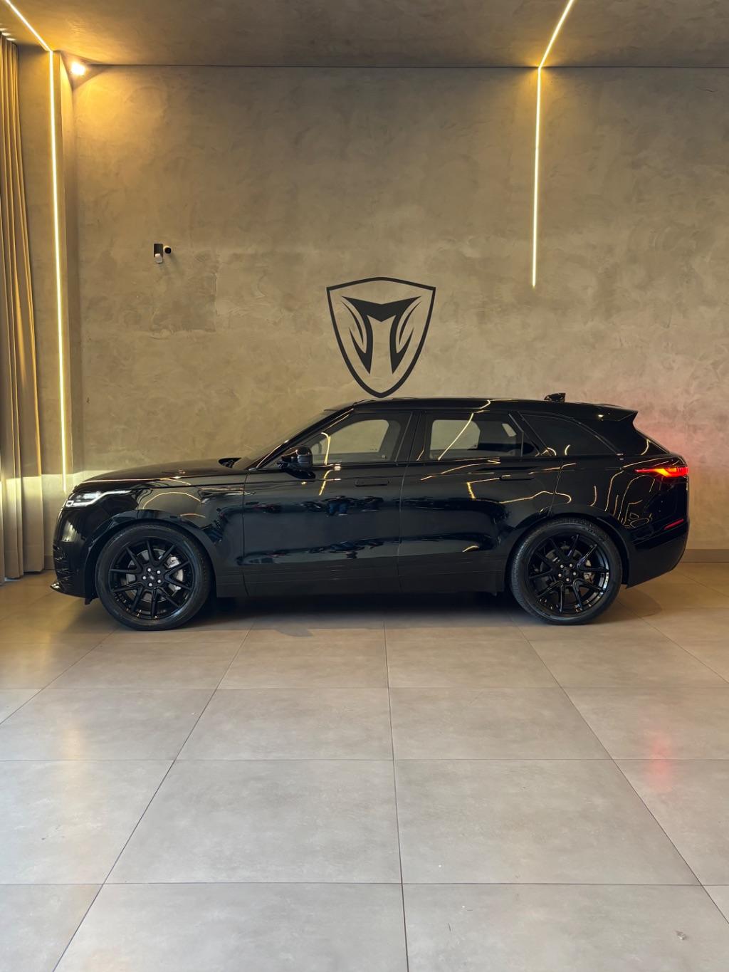 LAND ROVER Range Rover Velar - Foto