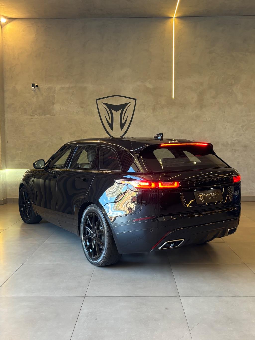 LAND ROVER Range Rover Velar - Foto