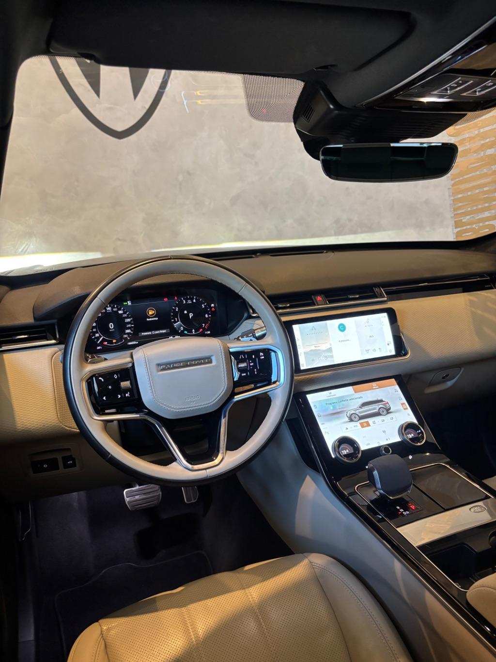 LAND ROVER Range Rover Velar - Foto