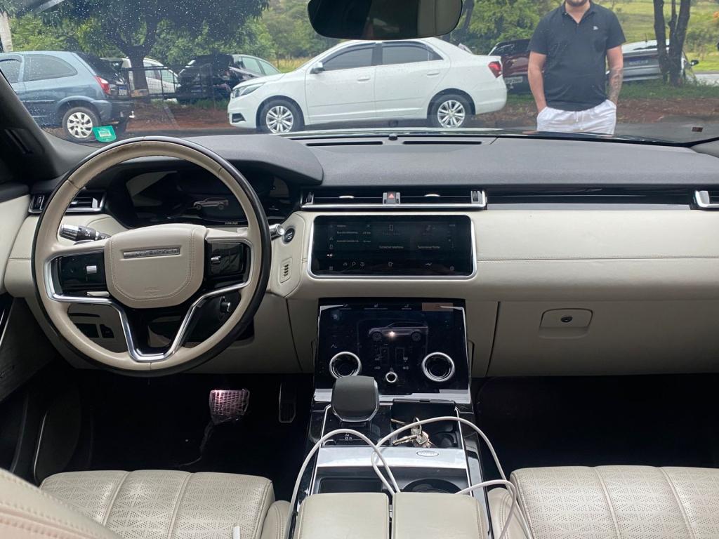 LAND ROVER Range Rover Velar - Foto