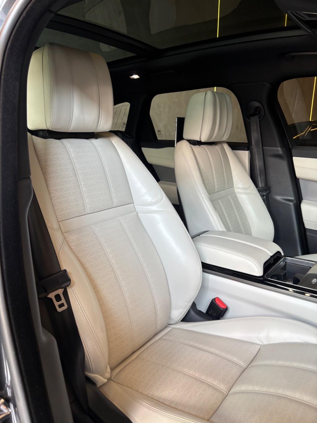 LAND ROVER Range Rover Velar - Foto