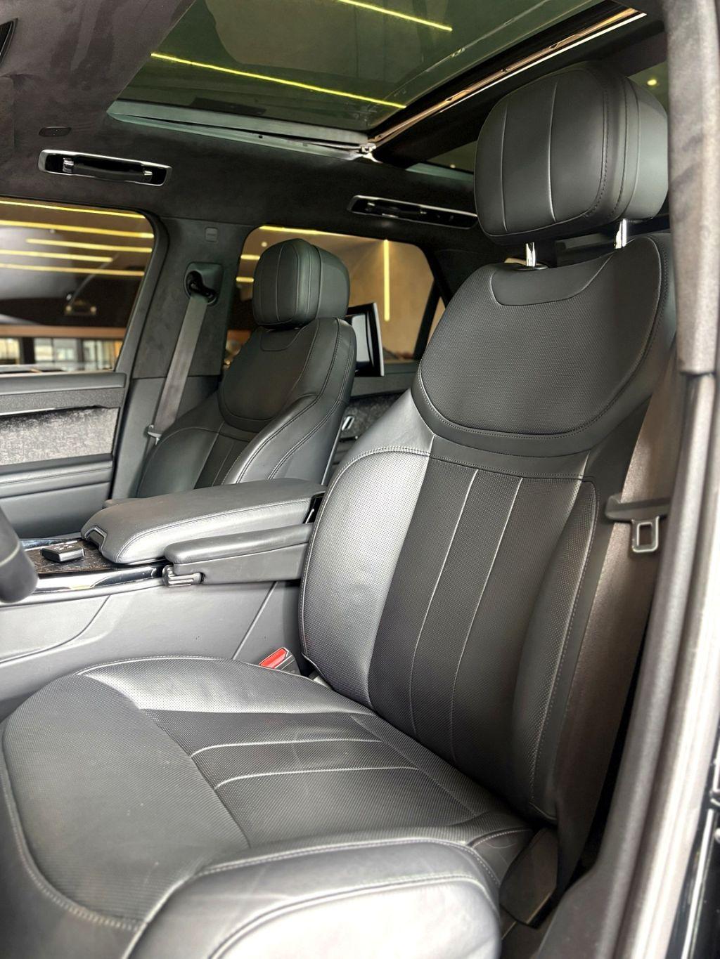 LAND ROVER Range Rover Sport - Foto