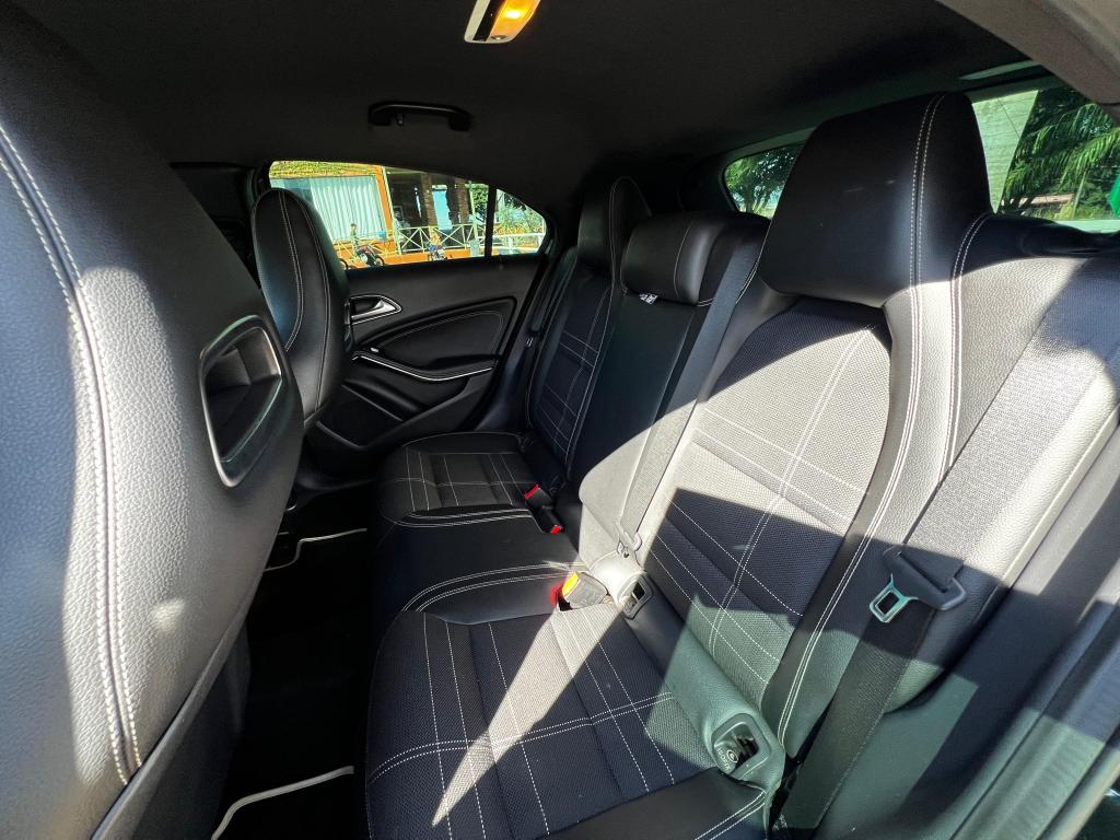 MERCEDES-BENZ A 200 - Foto