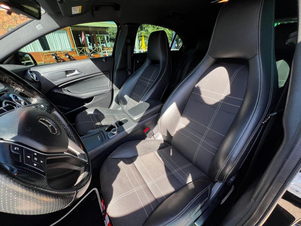 MERCEDES-BENZ A 200 - Foto