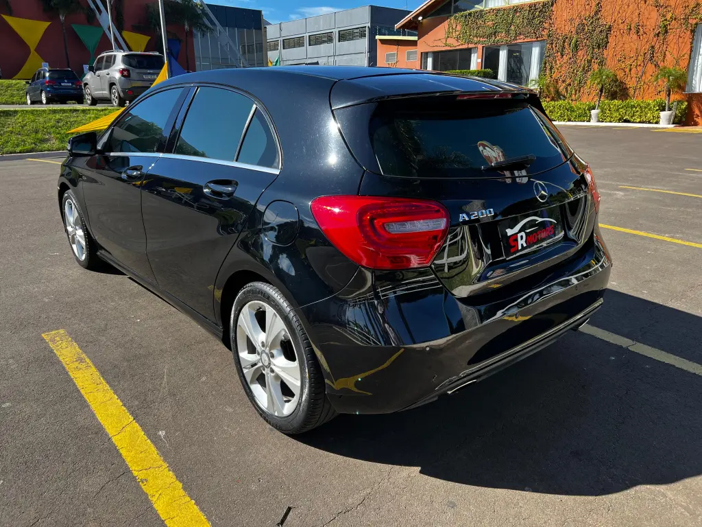 MERCEDES-BENZ A 200 - Foto