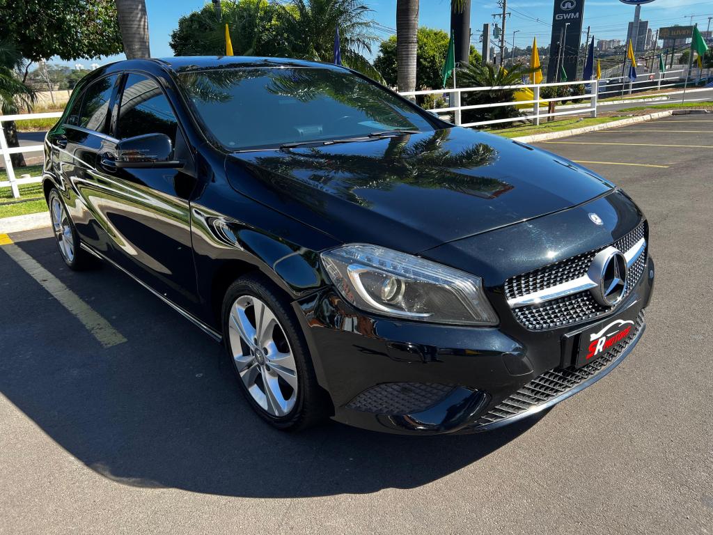 MERCEDES-BENZ A 200 - Foto