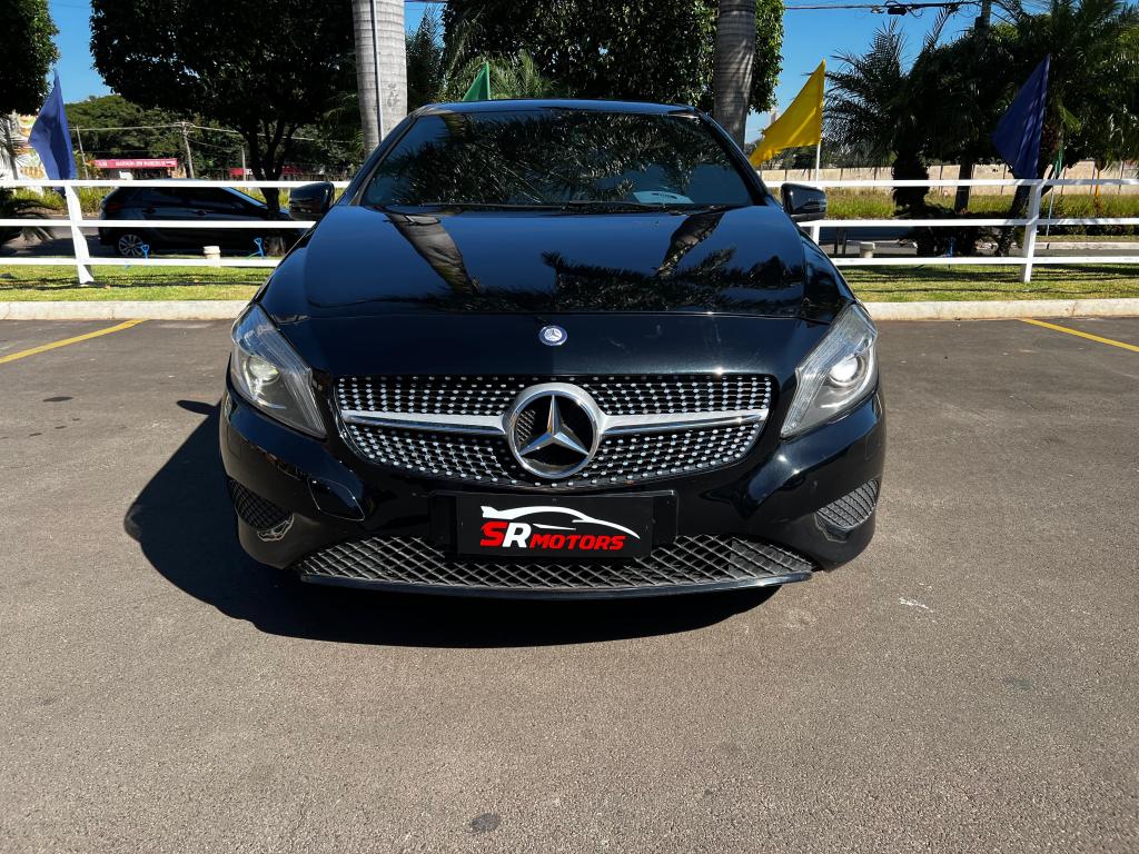 MERCEDES-BENZ A 200 - Foto