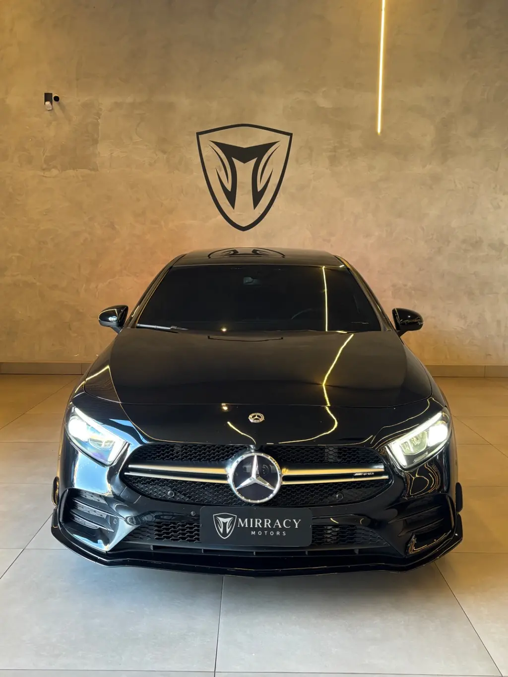 MERCEDES-BENZ A 35 AMG Hatch - Foto