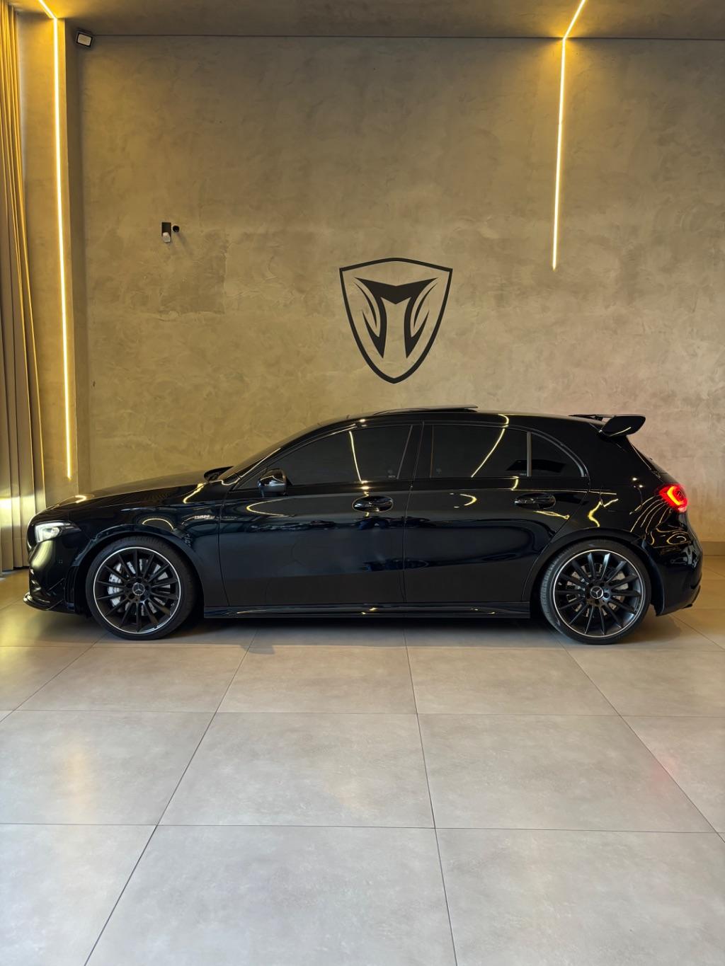 MERCEDES-BENZ A 35 AMG Hatch - Foto