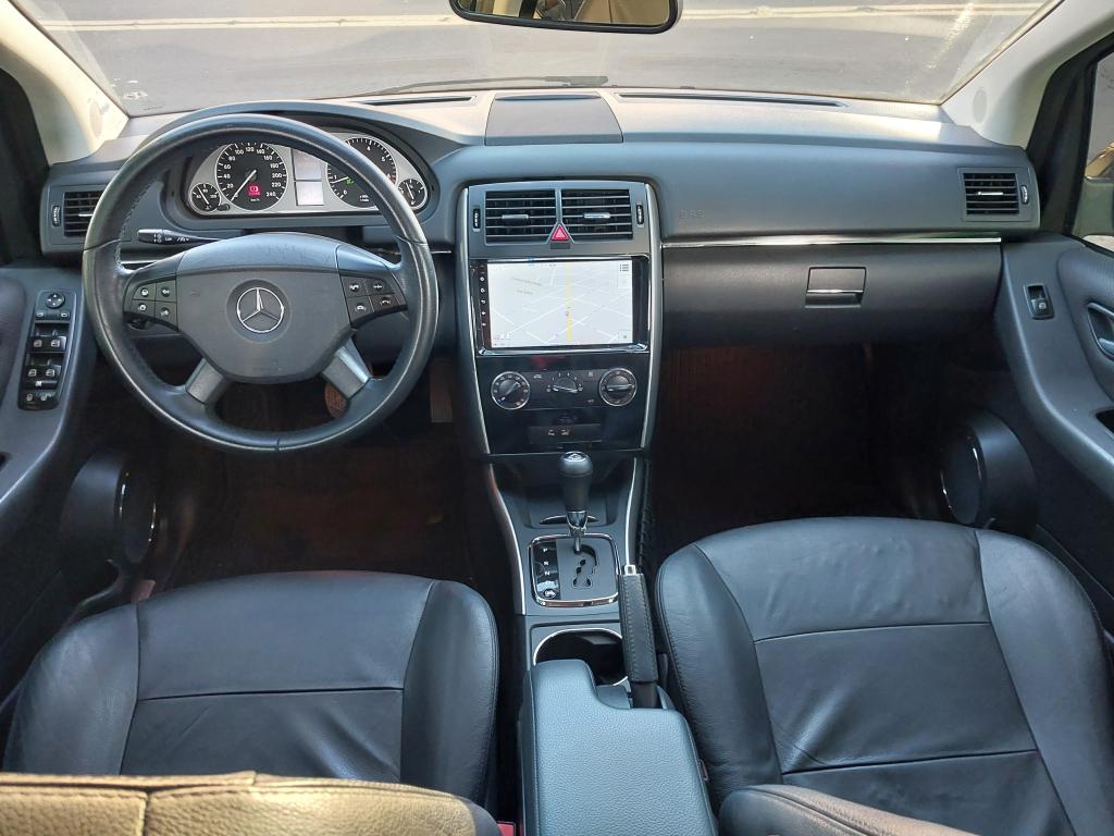 MERCEDES-BENZ B 180 - Foto