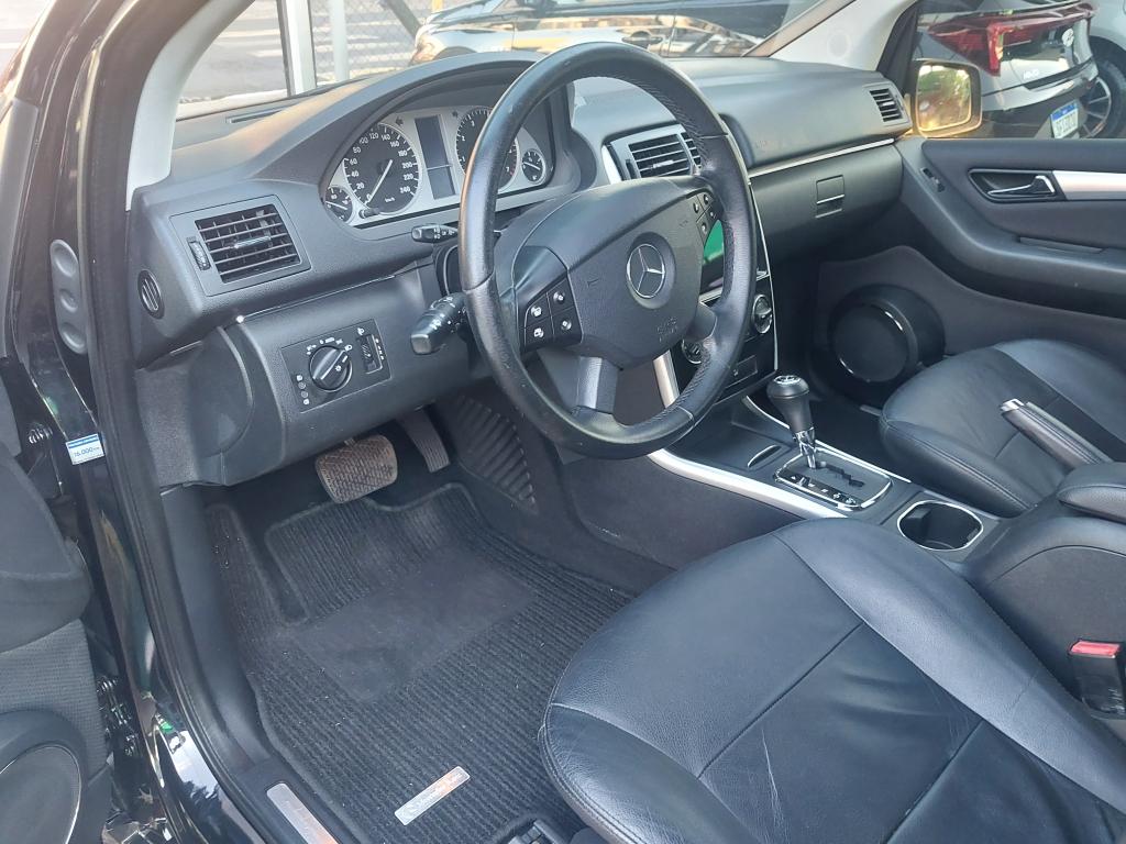 MERCEDES-BENZ B 180 - Foto
