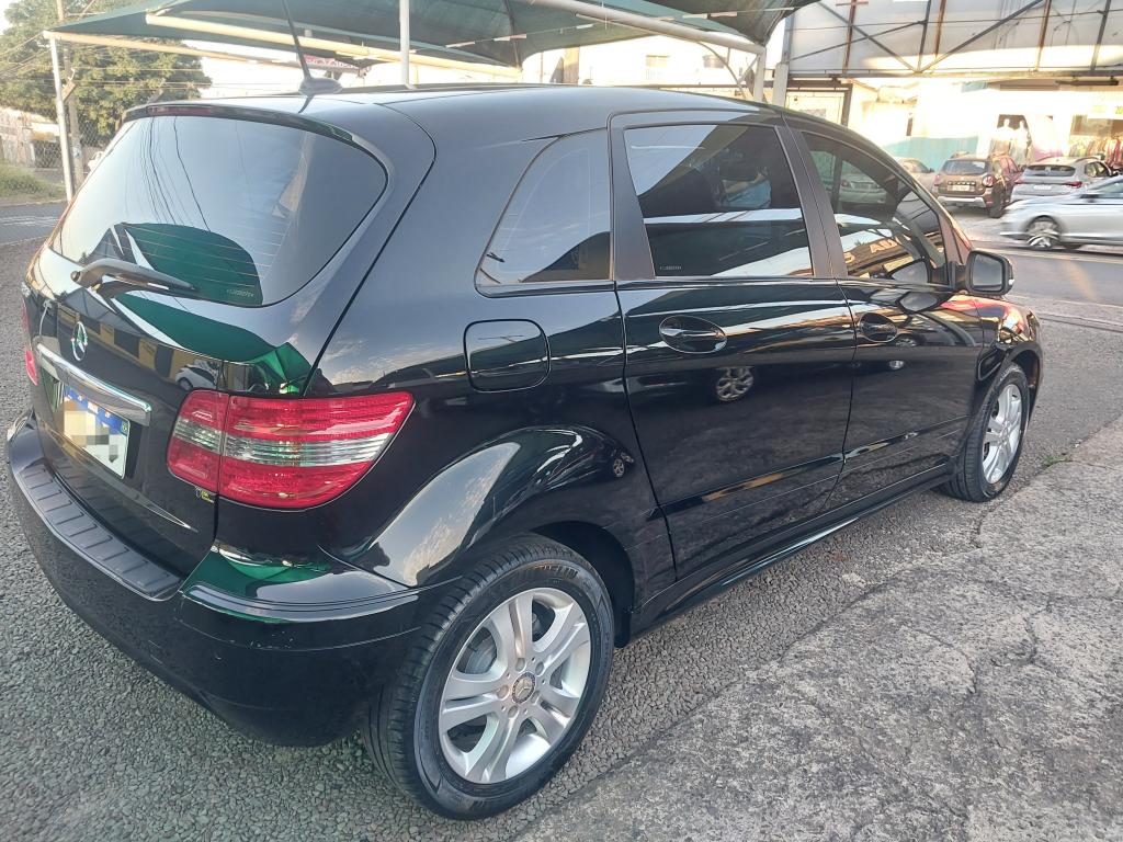 MERCEDES-BENZ B 180 - Foto