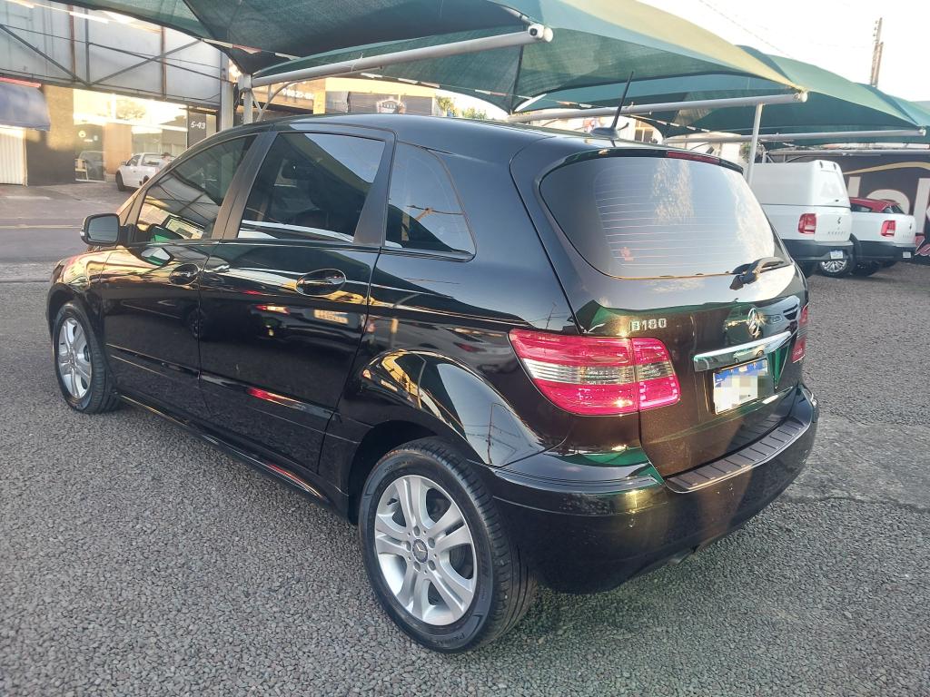 MERCEDES-BENZ B 180 - Foto