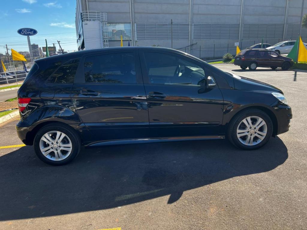 MERCEDES-BENZ B 180 - Foto