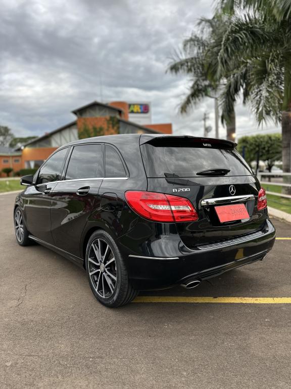 MERCEDES-BENZ B 200 - Foto