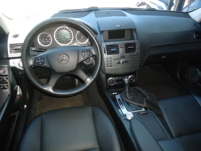 MERCEDES-BENZ C 180 - Foto