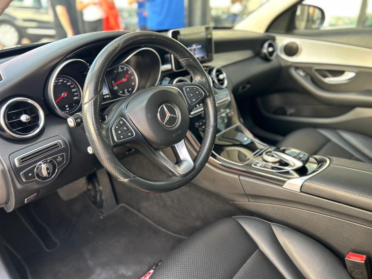 MERCEDES-BENZ C 180 - Foto