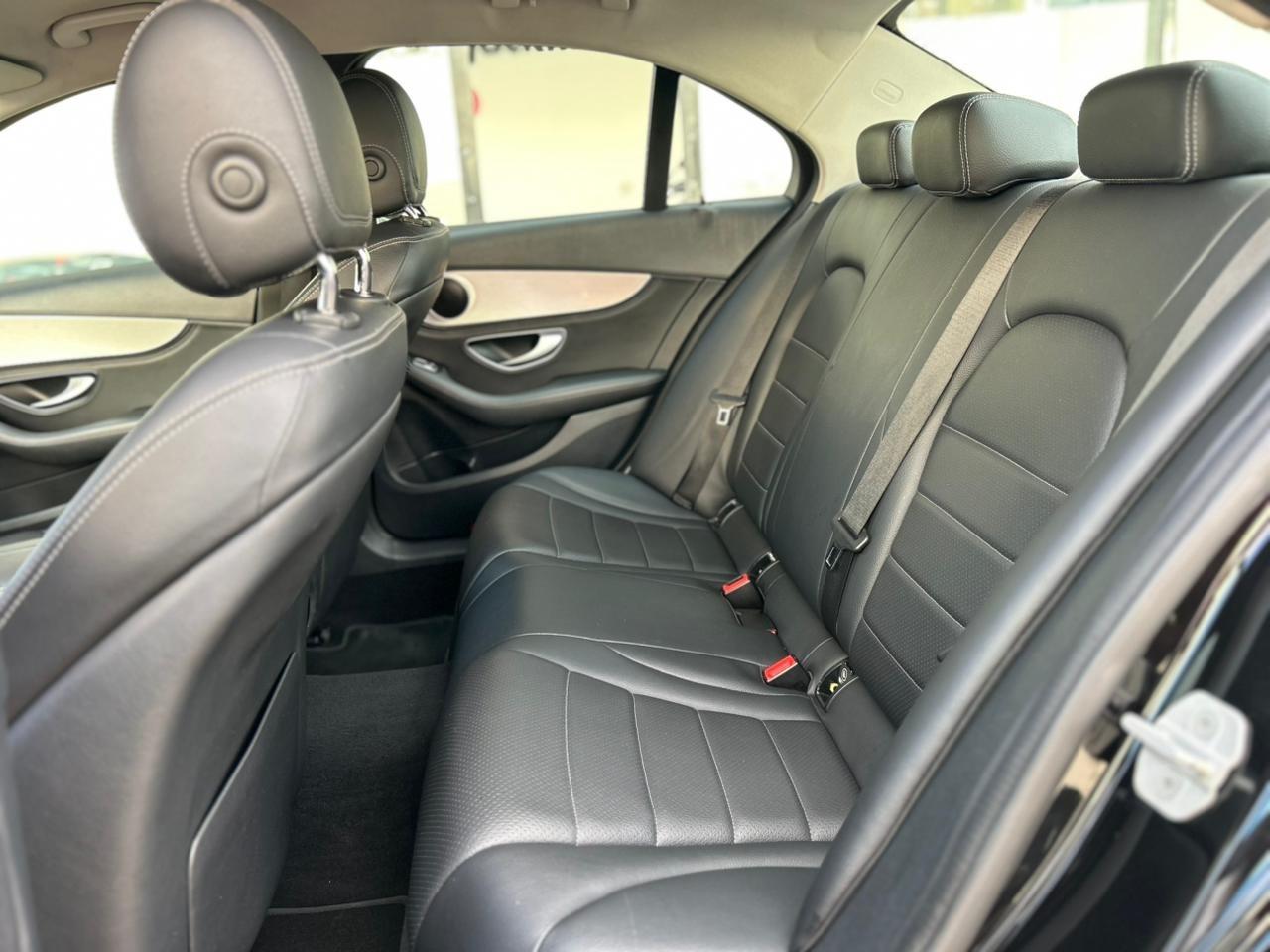 MERCEDES-BENZ C 180 - Foto