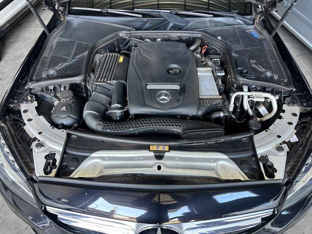 MERCEDES-BENZ C 180 - Foto