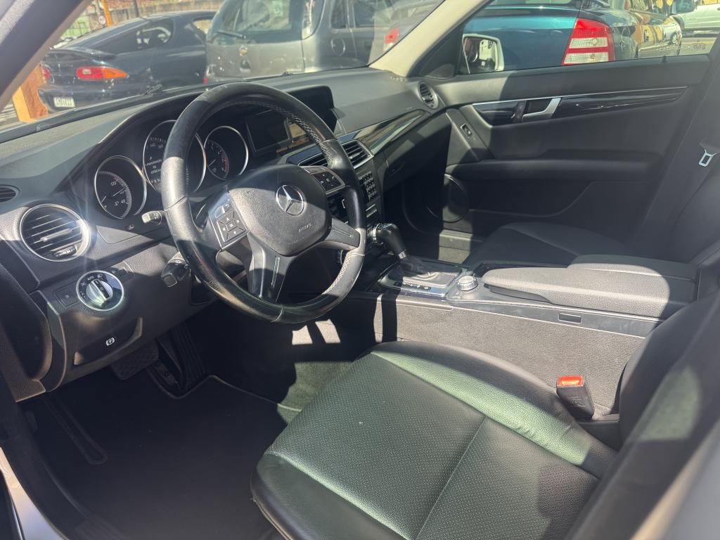 MERCEDES-BENZ C 180 - Foto