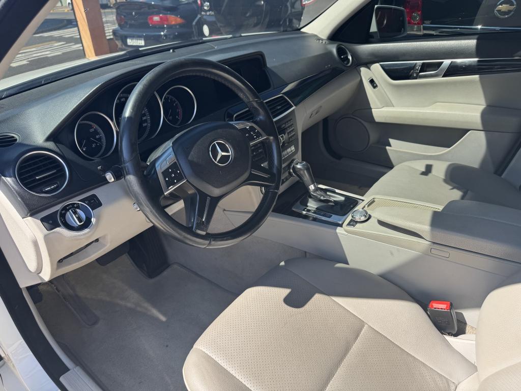MERCEDES-BENZ C 180 - Foto