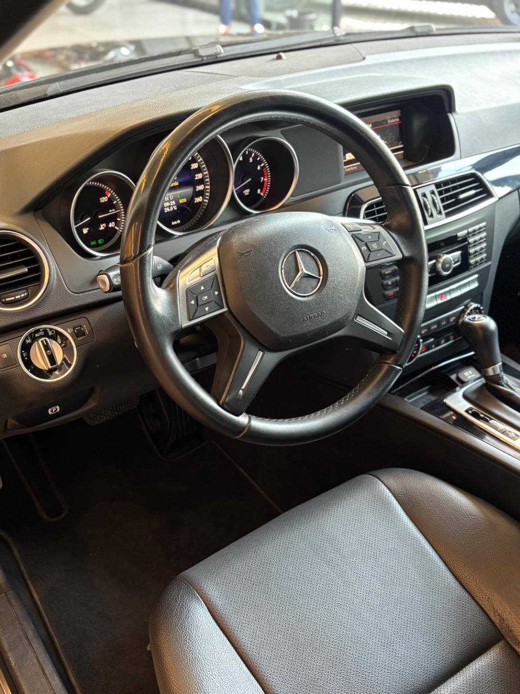 MERCEDES-BENZ C 180 - Foto