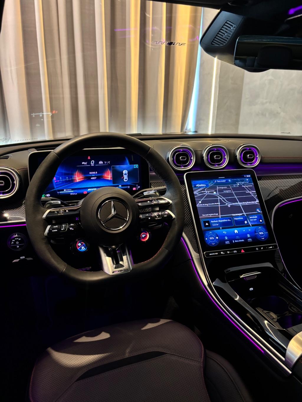 MERCEDES-BENZ C 63 AMG - Foto