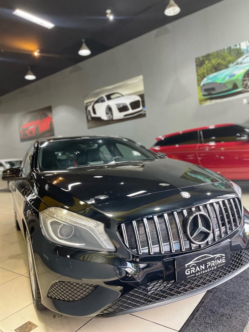 MERCEDES-BENZ CLA 200 - Foto