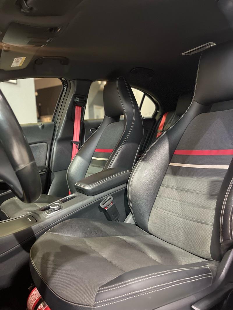 MERCEDES-BENZ CLA 200 - Foto