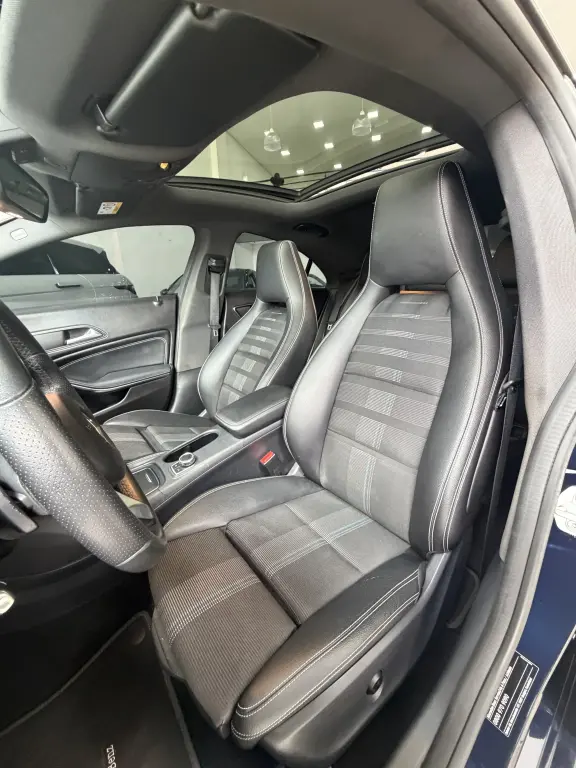 MERCEDES-BENZ CLA 200 - Foto