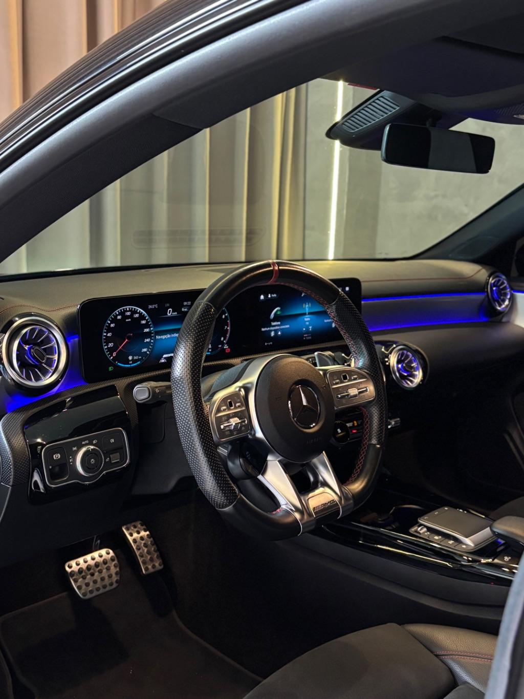 MERCEDES-BENZ CLA 35 AMG - Foto