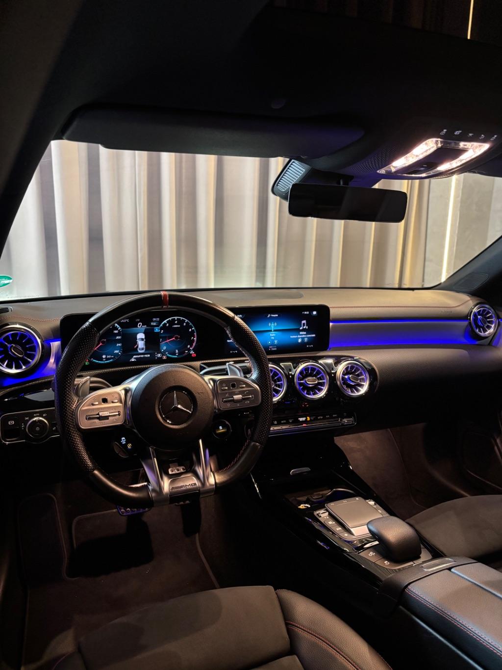 MERCEDES-BENZ CLA 35 AMG - Foto