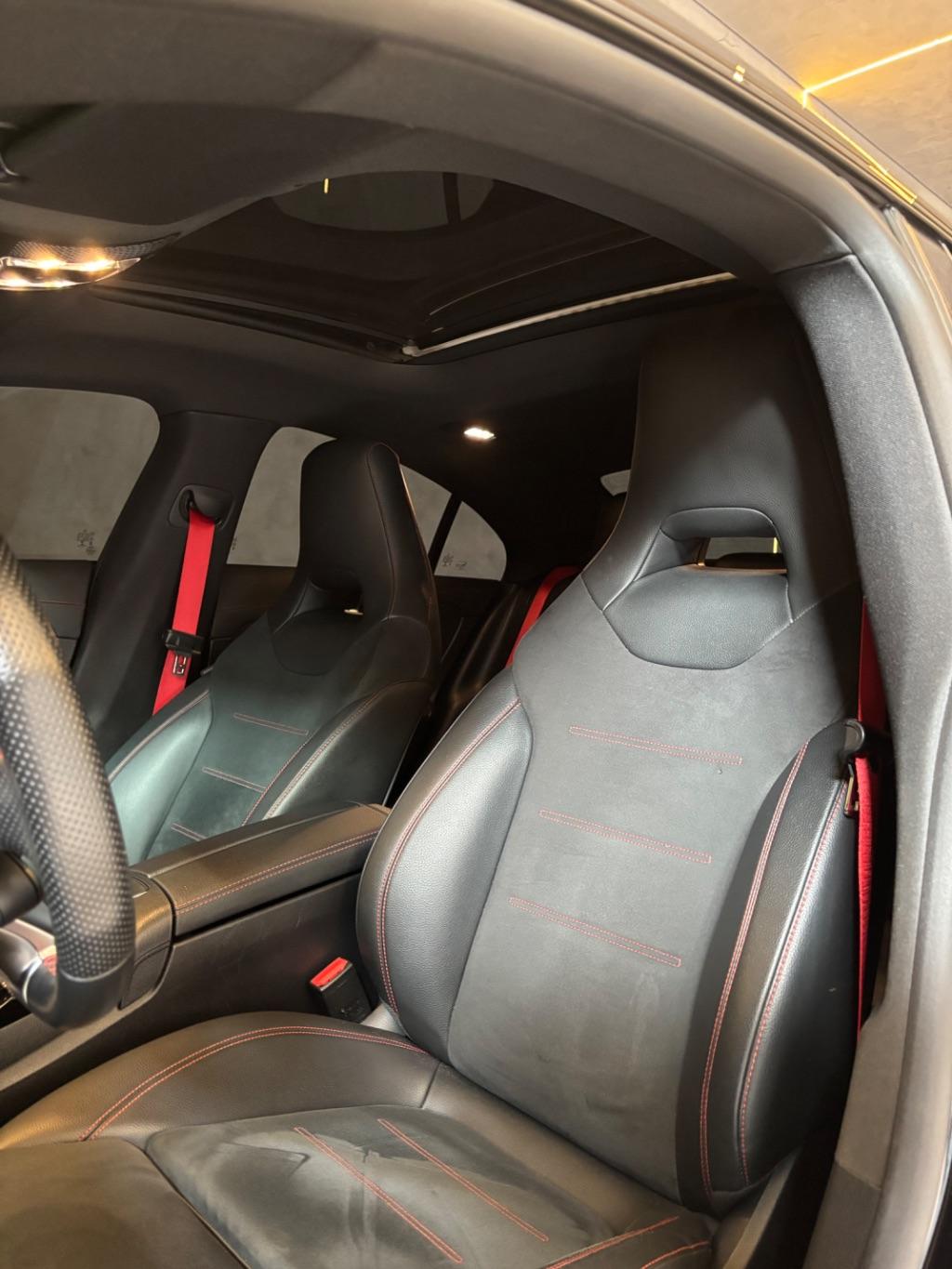 MERCEDES-BENZ CLA 35 AMG - Foto