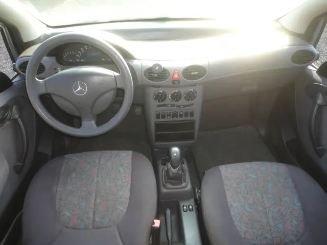 MERCEDES-BENZ Classe A - Foto
