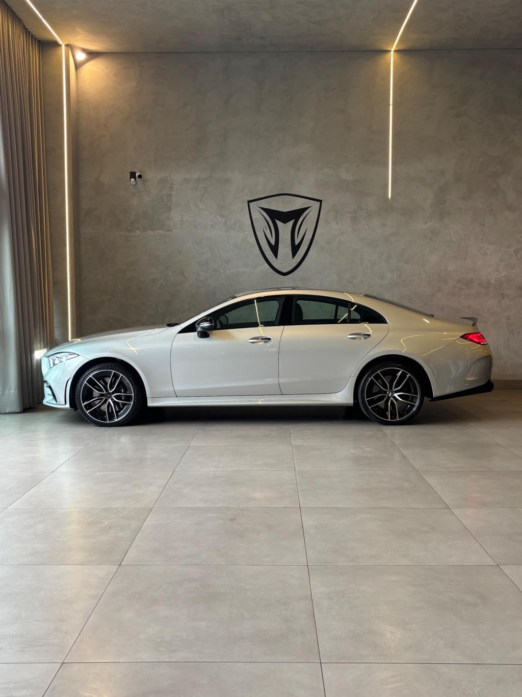 MERCEDES-BENZ CLS 53 AMG - Foto