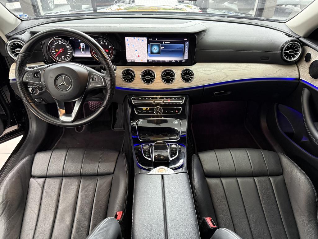 MERCEDES-BENZ E 300 - Foto